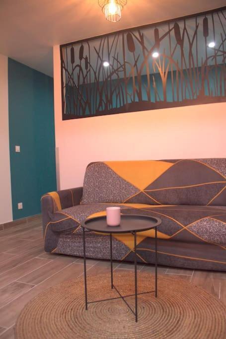 Logement Cosy - Proche Du Prado Apartment Bourges Ngoại thất bức ảnh