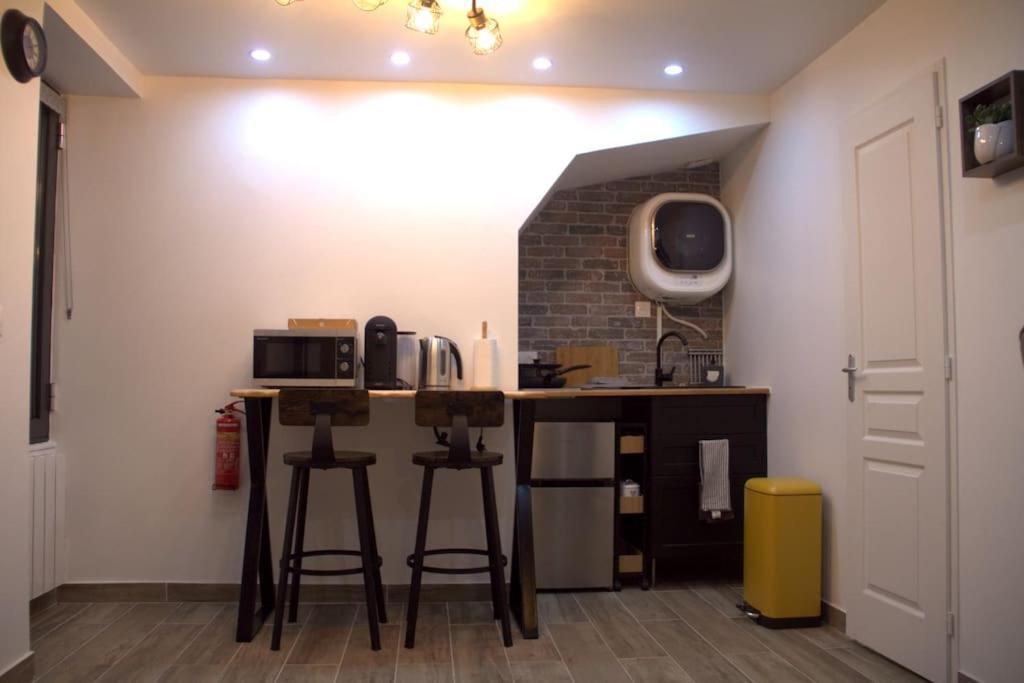 Logement Cosy - Proche Du Prado Apartment Bourges Ngoại thất bức ảnh
